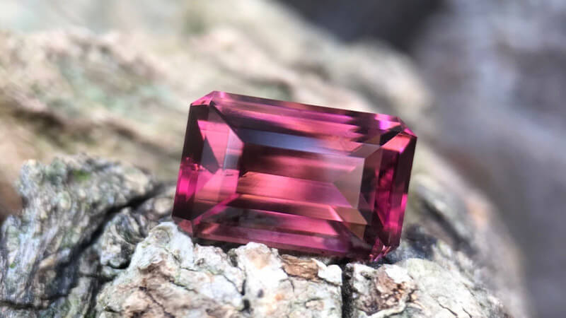 Tourmaline Đỏ (Rubellite)