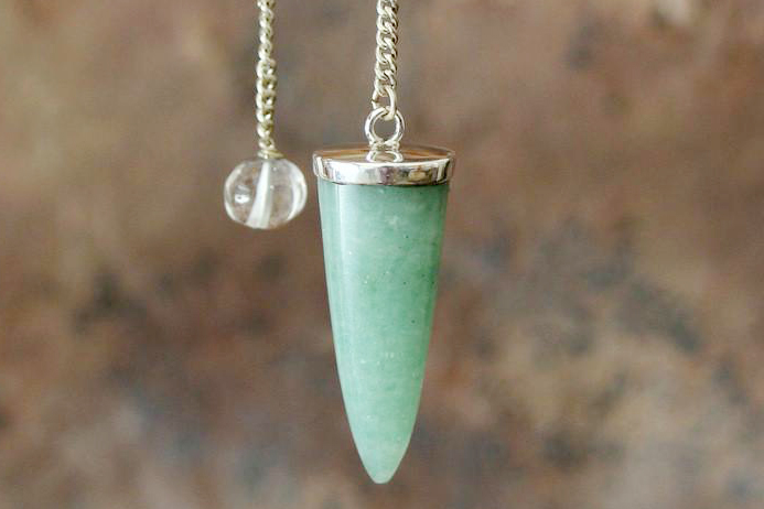 Charm đá thạch anh