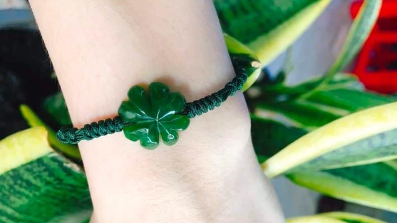 Hình ảnh cỏ 4 lá trong chế tác trang sức