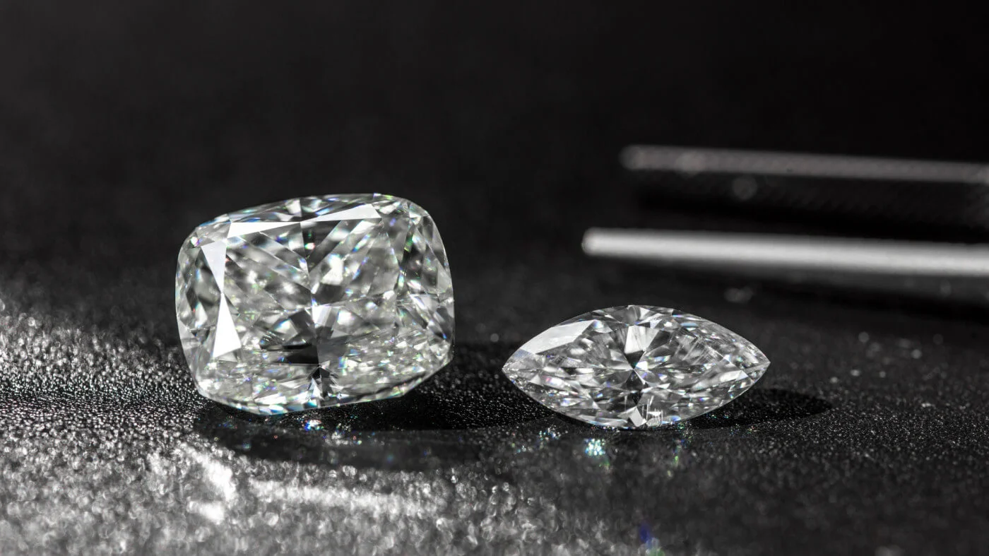 Moissanite được tạo ra như thế nào?