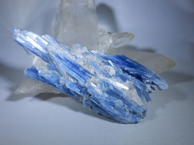 Đá Kyanite là gì