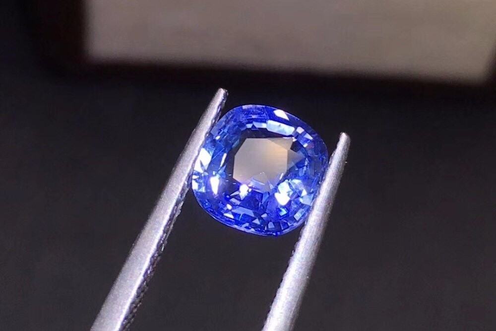 Bảo quản đá Sapphire